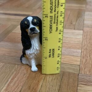 King Charles Dog Figurine - Detailed Fur Accents / Glass Eyes